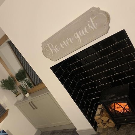 Cosy Cottage In Redcar - Workstays Uk Wilton  외부 사진