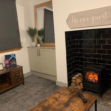 Cosy Cottage In Redcar - Workstays Uk Wilton  외부 사진