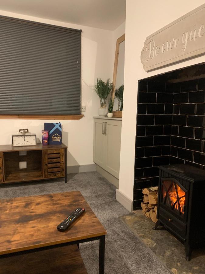 Cosy Cottage In Redcar - Workstays Uk Wilton  외부 사진