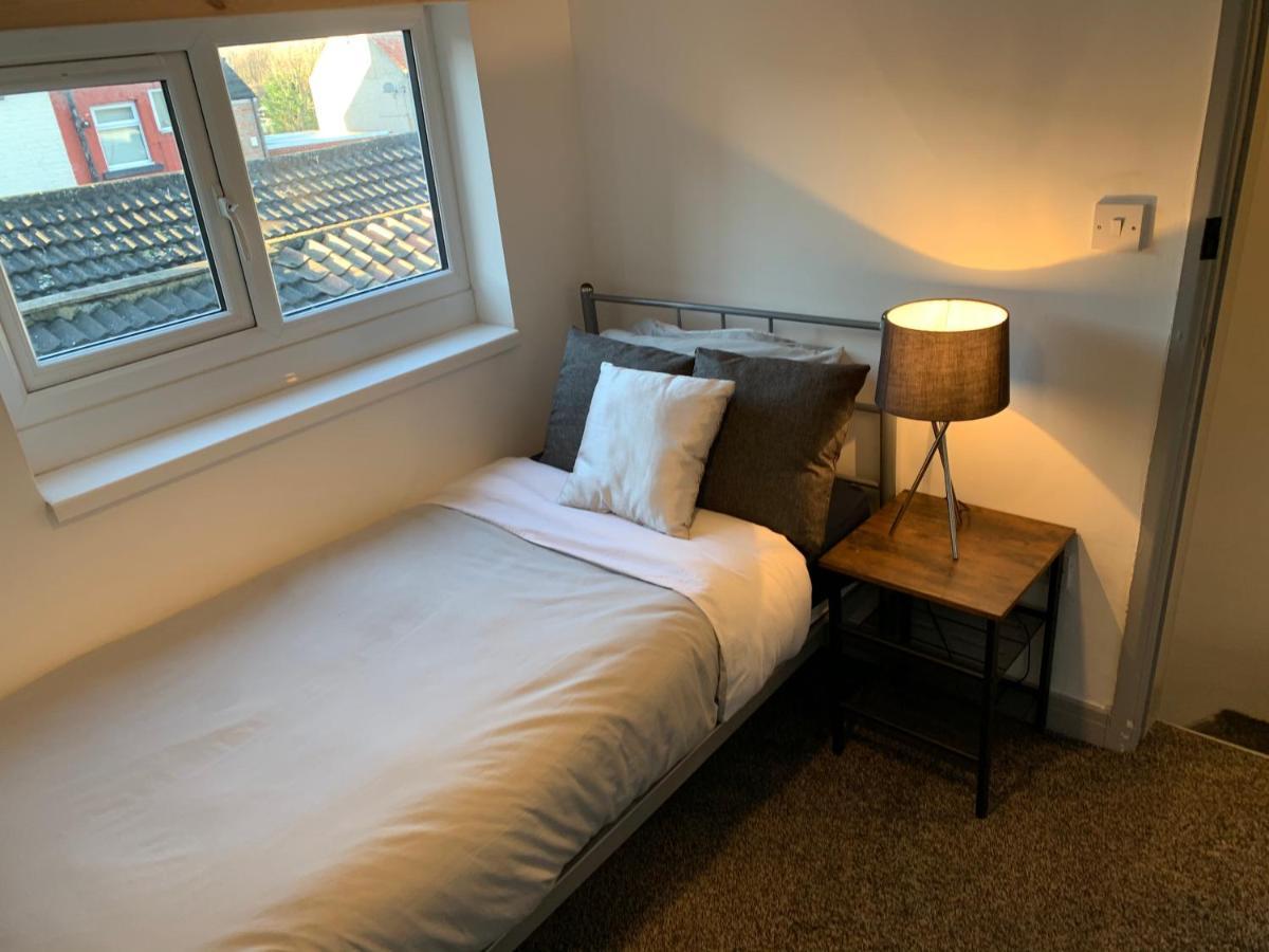 Cosy Cottage In Redcar - Workstays Uk Wilton  외부 사진