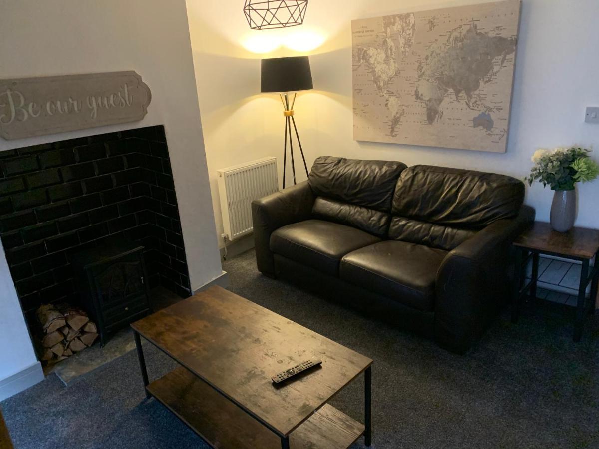 Cosy Cottage In Redcar - Workstays Uk Wilton  외부 사진