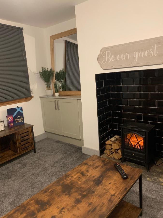 Cosy Cottage In Redcar - Workstays Uk Wilton  외부 사진